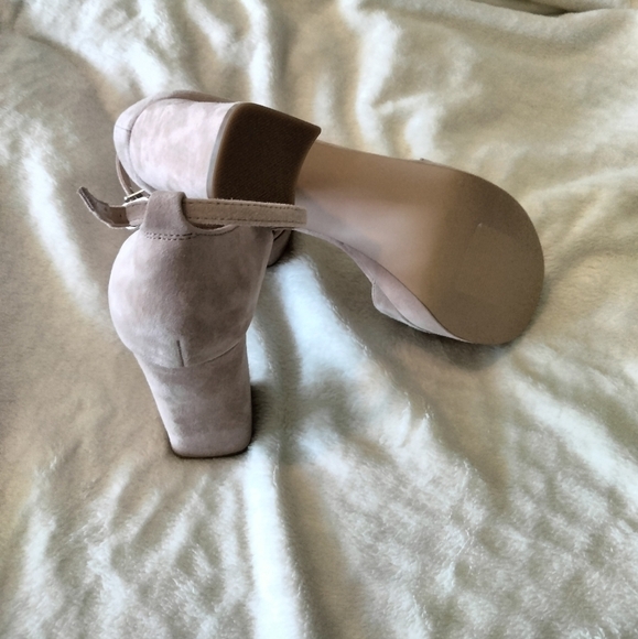 Steve Madden Spence Heel ankle strap Platform Beige Suede sandal - Picture 4 of 7